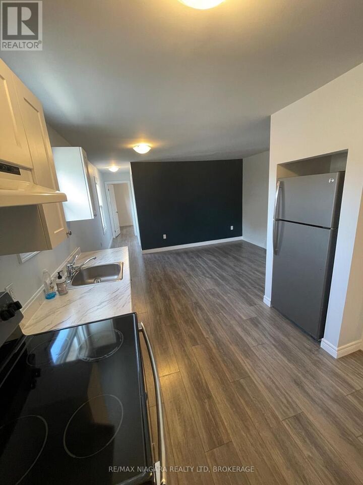 Property Photo: 117 Lyons Avenue C ON L3B 1L9