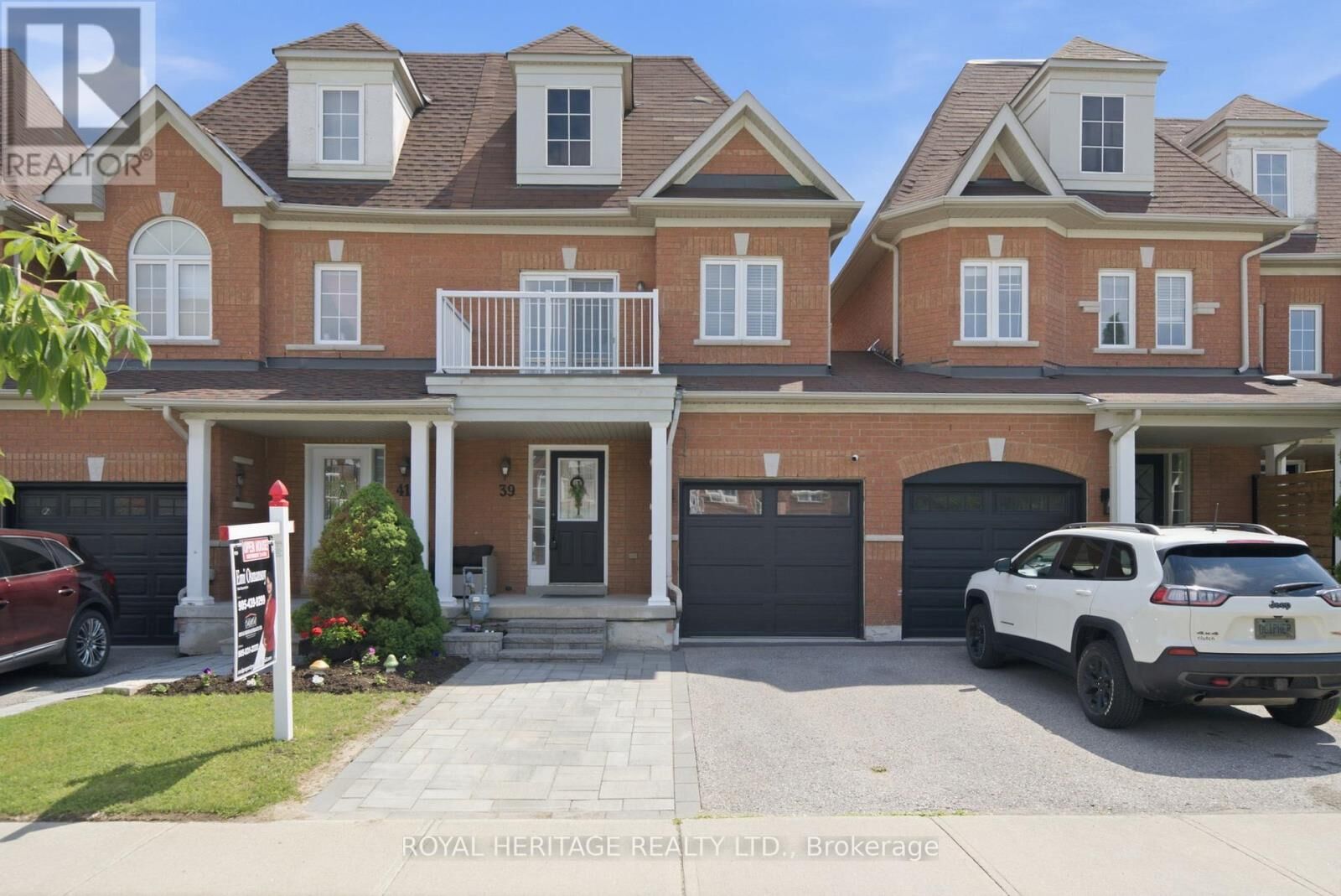 Property Photo:  39 Neill Avenue  ON L1R 3N4 