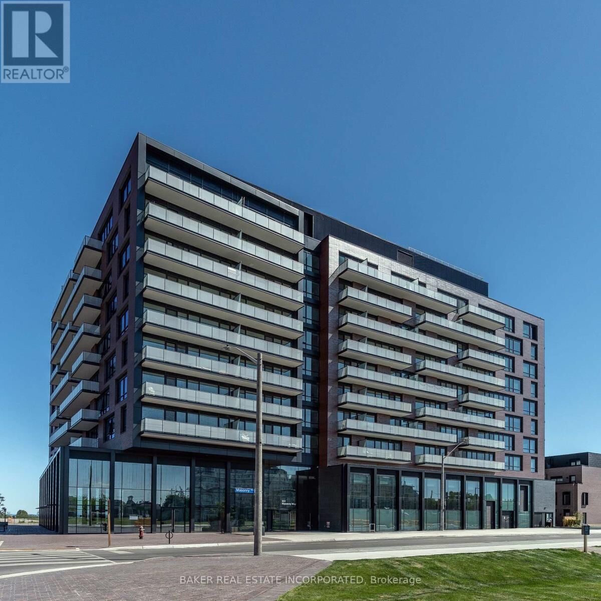 Property Photo:  251 Masonry Way 306  ON L5H 0B3 
