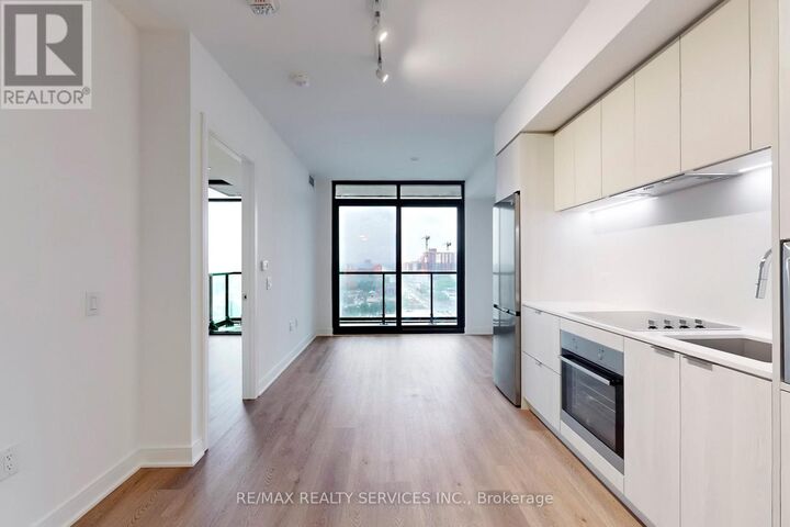 Property Photo: 86 Dundas Street East 1320 ON L5A 0B1