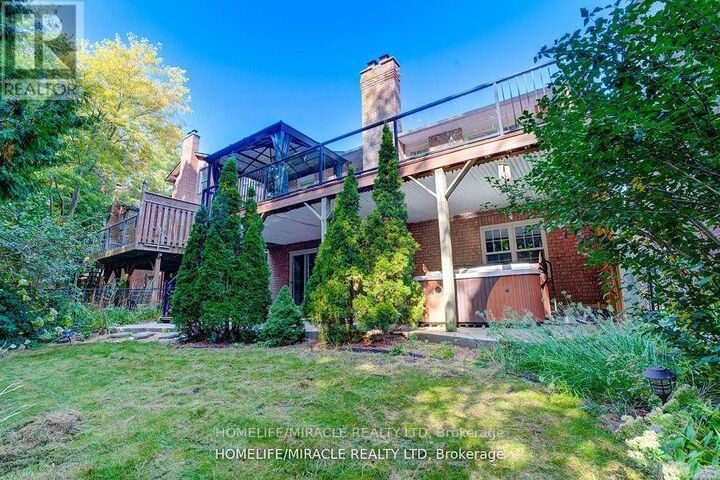 Property Photo:  905 Alanbury Crescent  ON L1X 2S3 