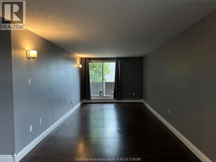 Property Photo:  276 Merritt Avenue  ON N7M 3G1 