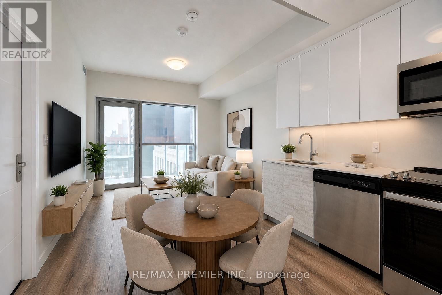 Property Photo:  60 Frederick Street 402  ON N2H 0C7 
