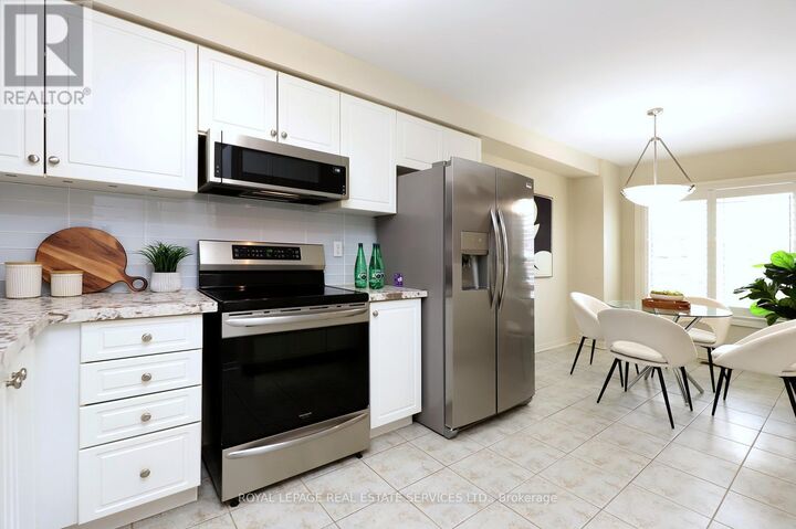 Property Photo: 1575 South Parade Court 67 ON L5M 6E9