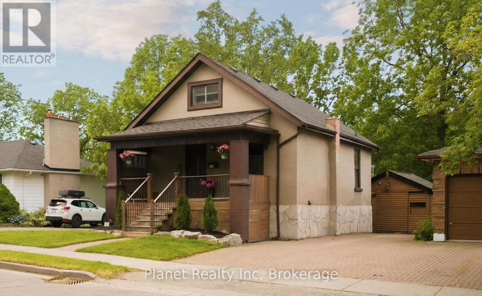 Property Photo: 44 Alma Street North ON N1H 5X1