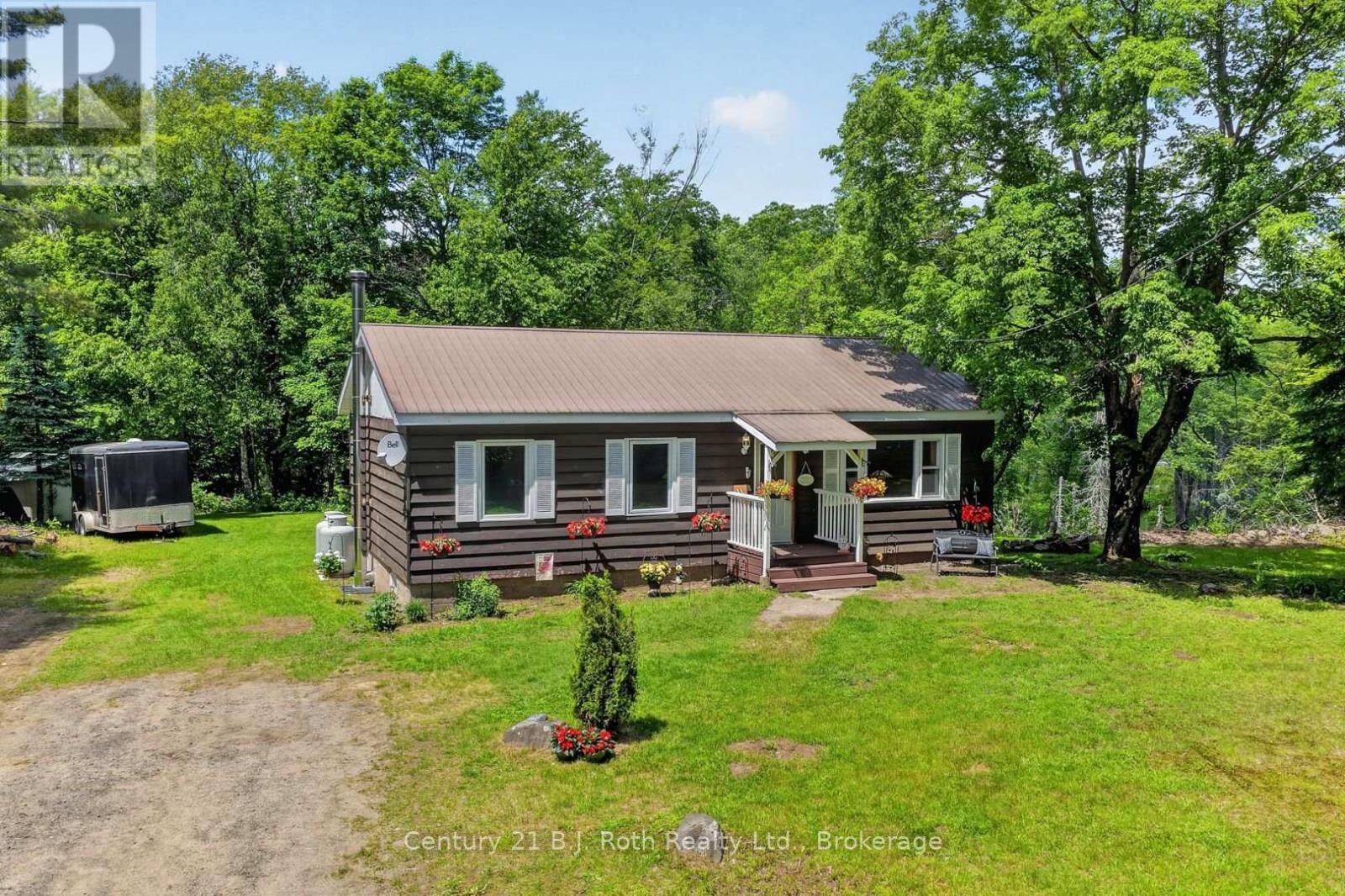 Property Photo: 1020 Rosseau Lake Road 1 ON P0B 1P0