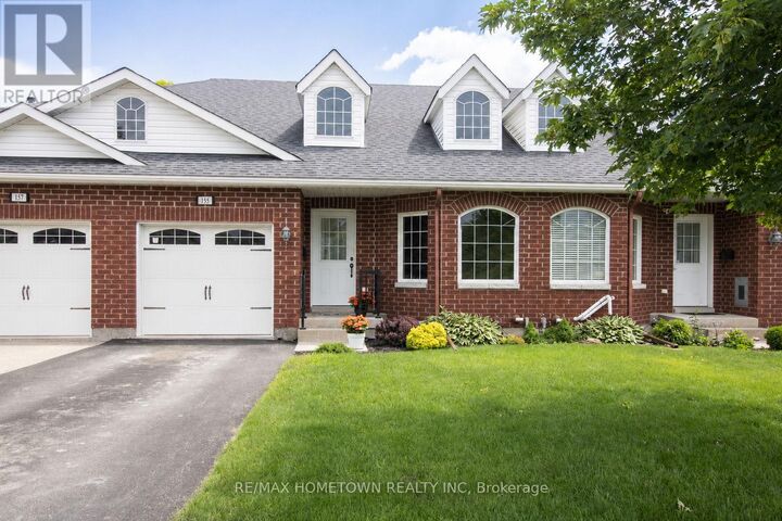 155 Steacy Gardens — photo 1