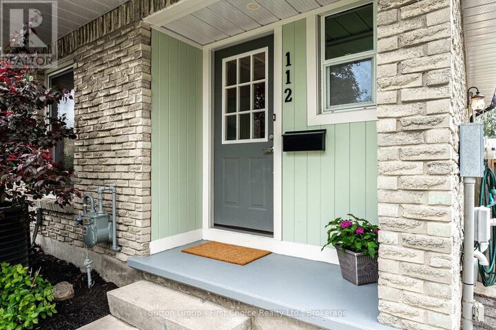 Property Photo:  112 Kathryn Crescent  ON N5A 2Y7 