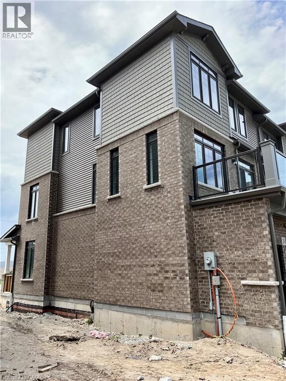 Property Photo:  10 Birmingham Drive 24  ON N1R 0C6 