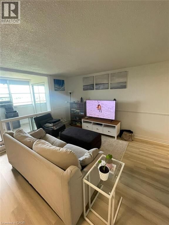 Property Photo:  225 Harvard Place 1505  ON N2J 4H4 