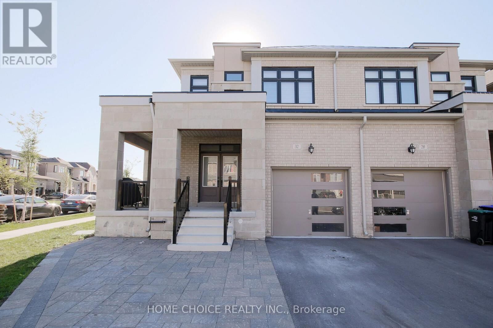 Property Photo:  32 Ferragine Crescent  ON L3Z 2A6 