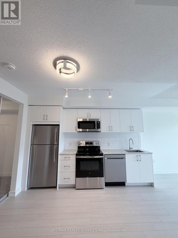 Property Photo: 4010 Eglinton Avenue West 222 ON M9A 0G5