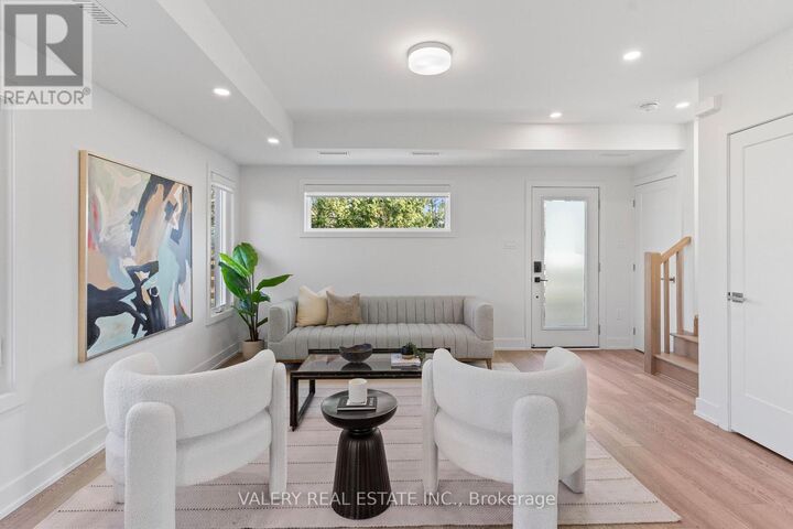 Property Photo:  15 Acorn Avenue 5  ON M9B 3P7 