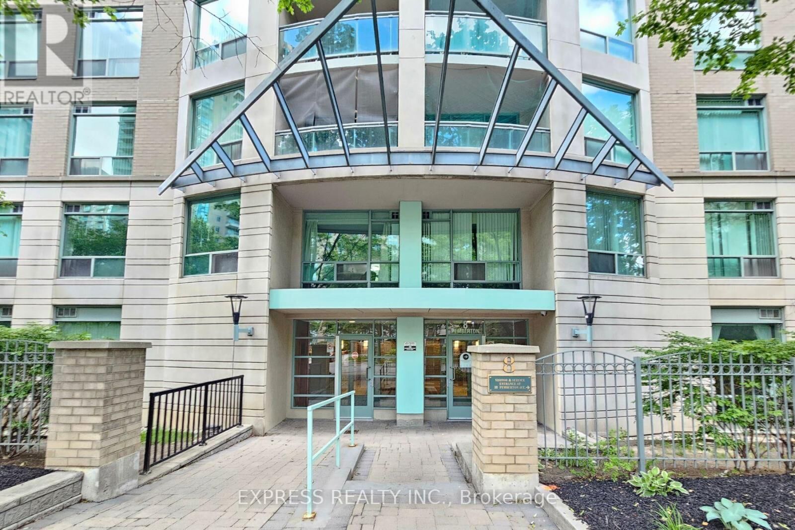 Property Photo:  8 Pemberton Avenue 900  ON M2M 1Y1 