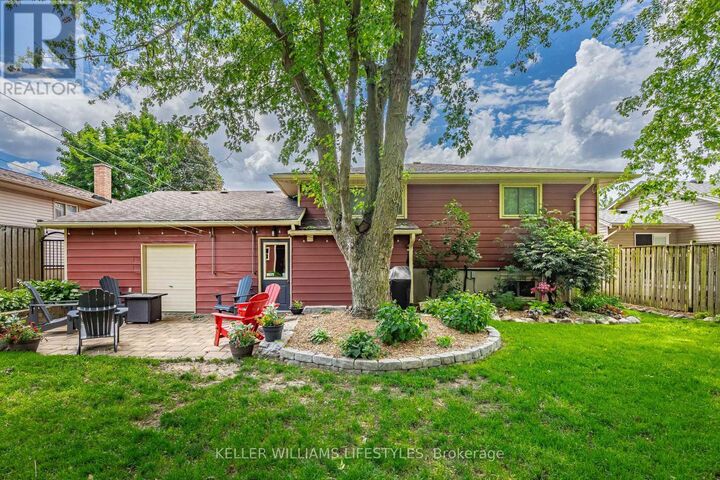 Property Photo:  109 Willow Avenue  ON N0M 2J0 