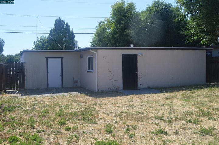 Property Photo:  47 Harbor Dr  CA 94565 