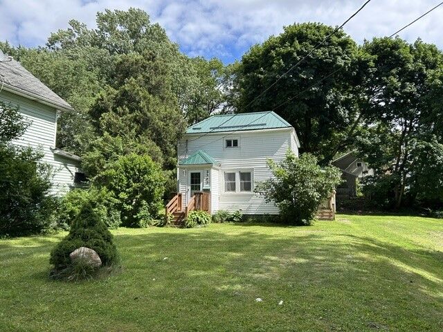 Property Photo:  2243 E 20th Street  PA 16503 