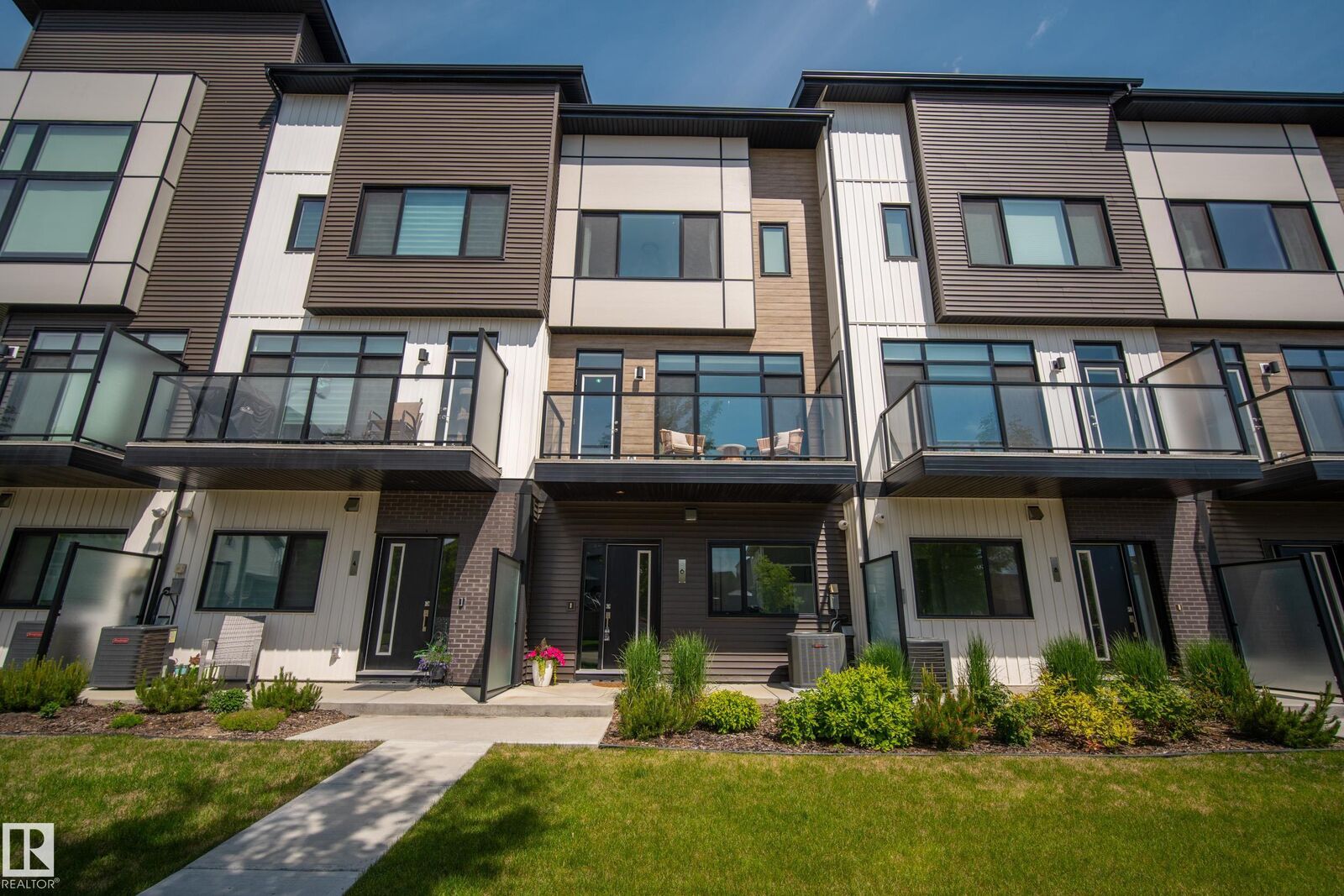 Property Photo: 50 Ebony Boulevard 6 AB T8H 2X4