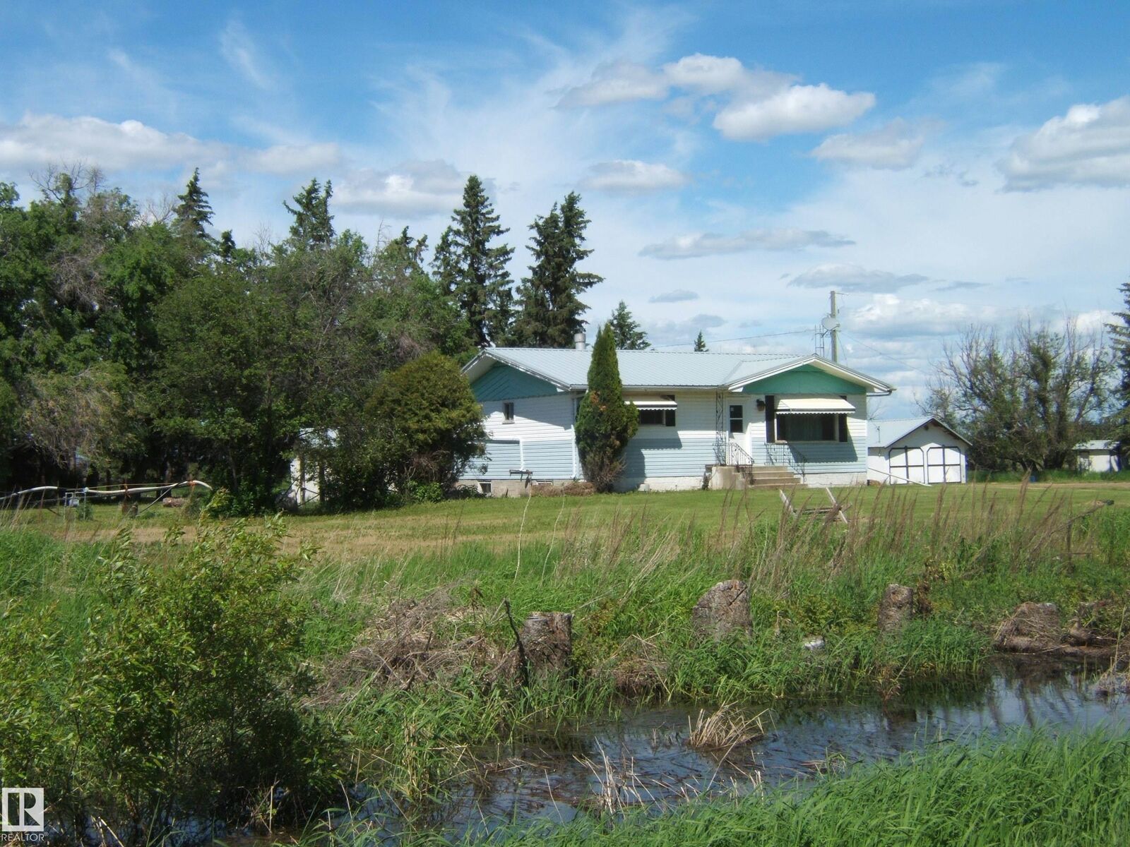 Property Photo:  163026 Twp Rd 574  AB T0B 0C0 