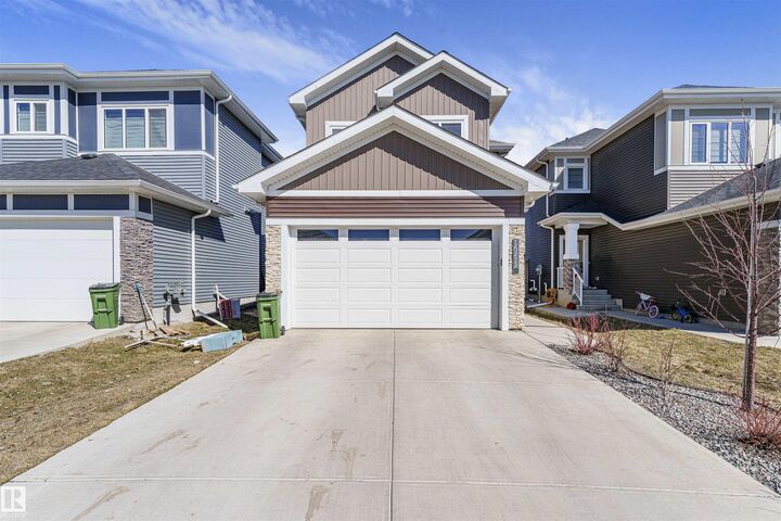 Property Photo:  16212 32 Avenue SW  AB T6W 4P2 