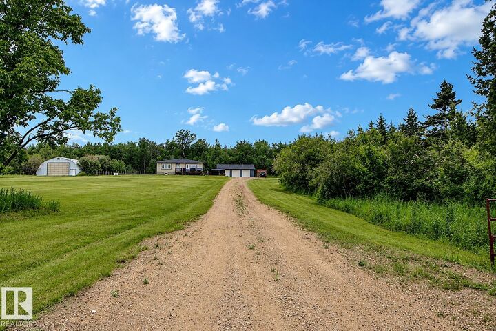 Property Photo:  58102 Rge Road 240  AB T0A 0K0 