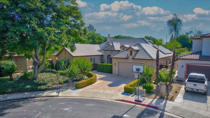 Property Photo:  11 W Jordan Avenue  CA 93611 
