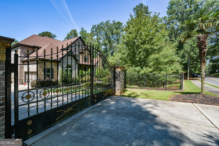 Property Photo: 2210 Spalding Drive GA 30350