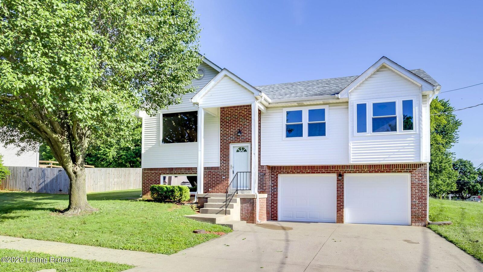 Property Photo:  200 Mable Ct  KY 40175 