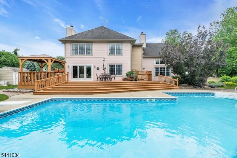 Property Photo: 115 Sturbridge Cir NJ 07470