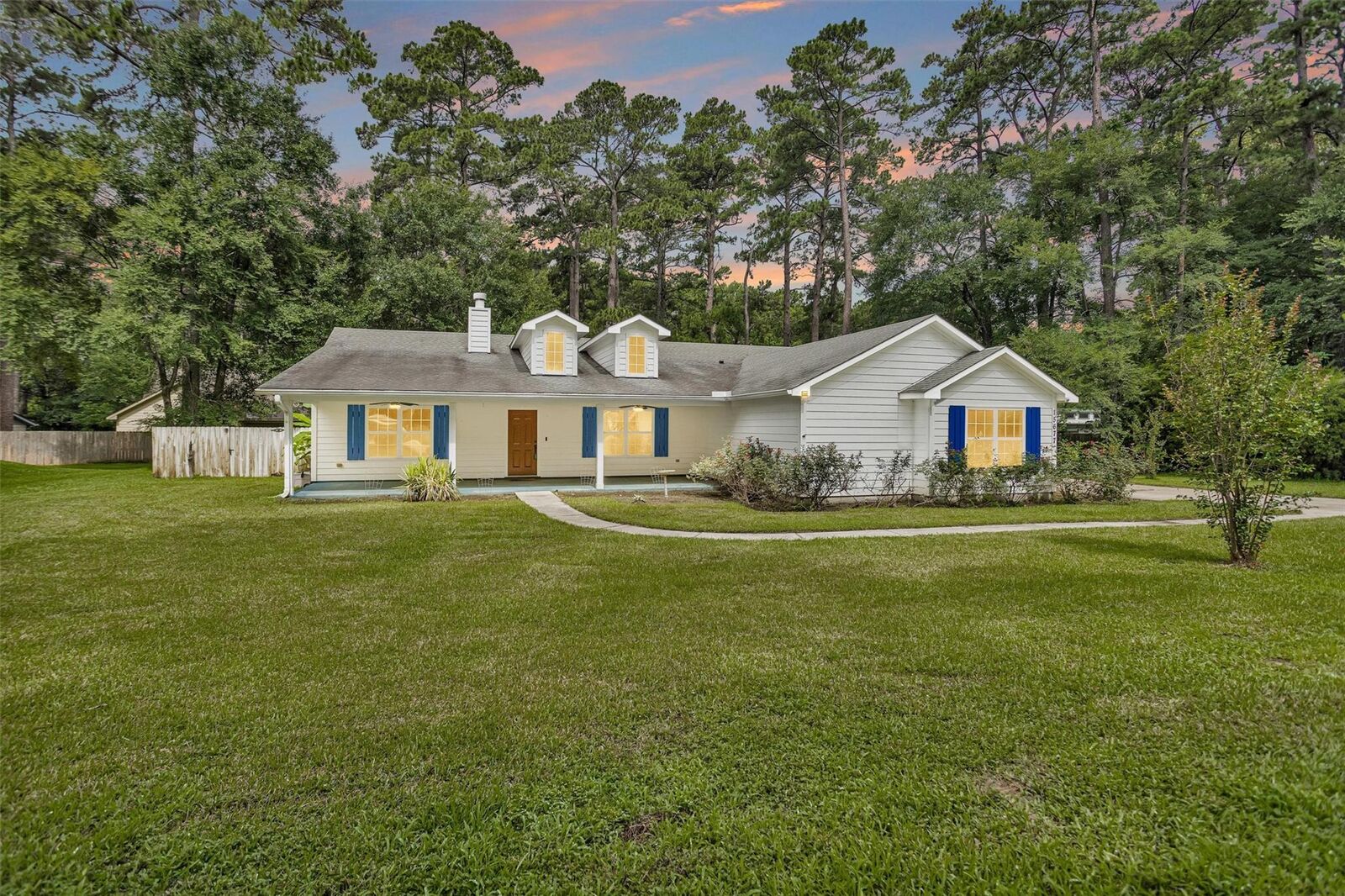 Property Photo:  15677 Corinthian Way  TX 77318 