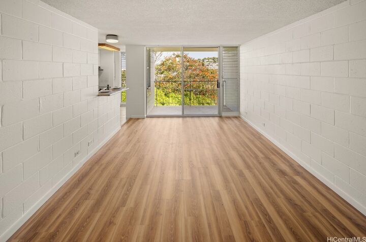 Property Photo:  647 Kunawai Lane C614  HI 96817 
