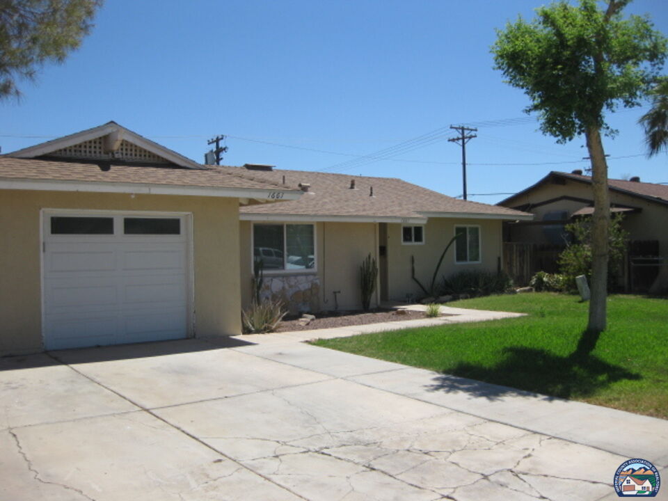 Property Photo: 1661 Yucca Dr CA 92243