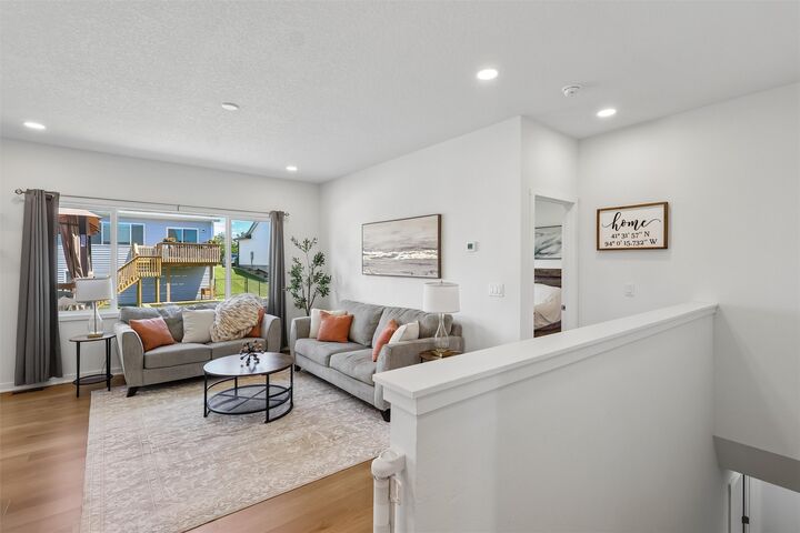 Property Photo: 1011 Polk Street IA 50069