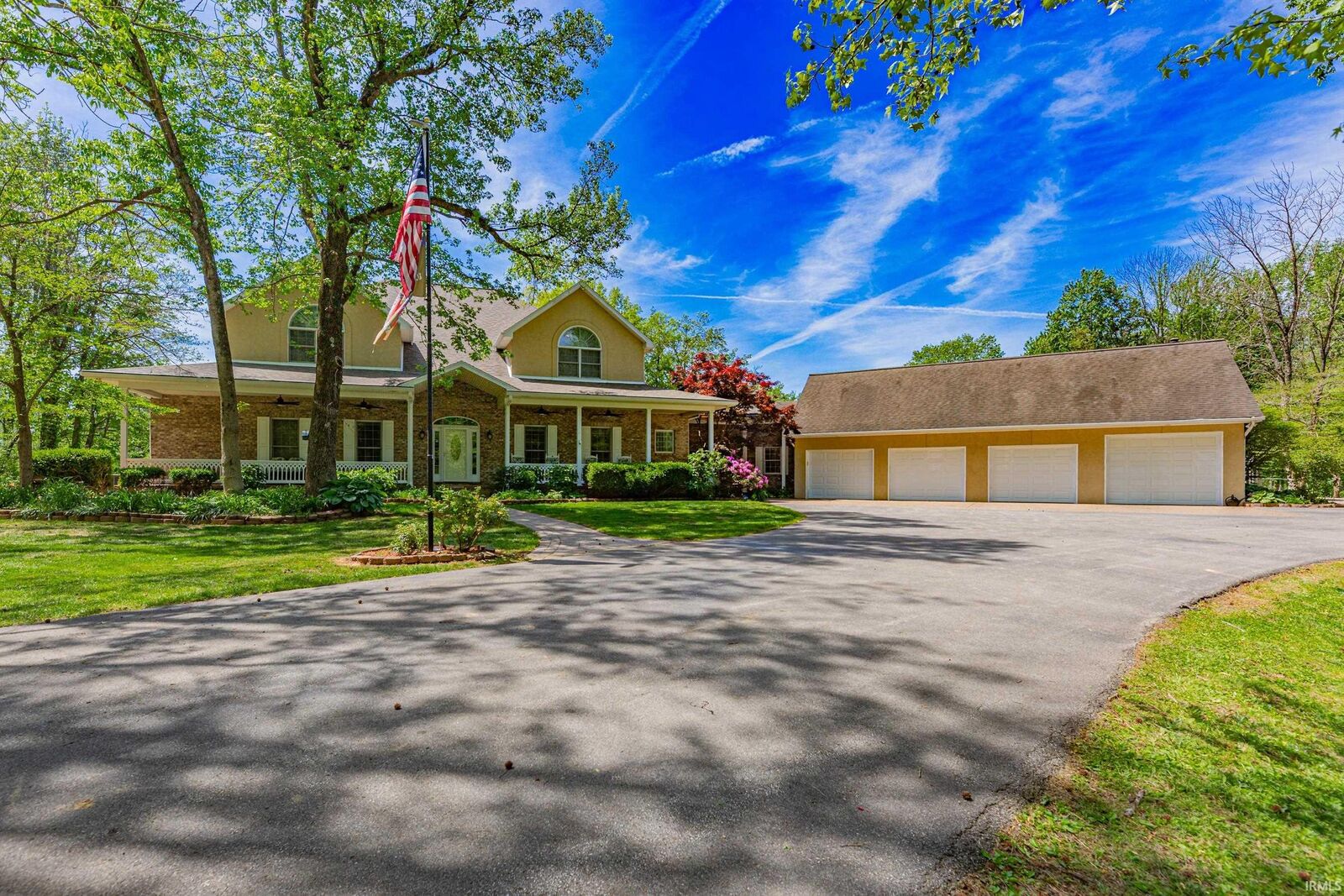 Property Photo: 1411 S Center Road IN 47601