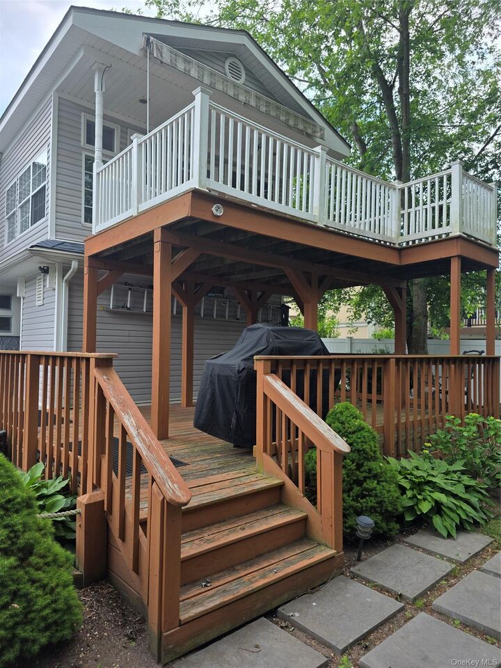 Property Photo:  1396 Illinois Avenue  NY 11706 