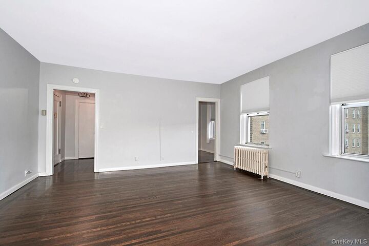Property Photo:  472 Gramatan Avenue Dd3  NY 10552 