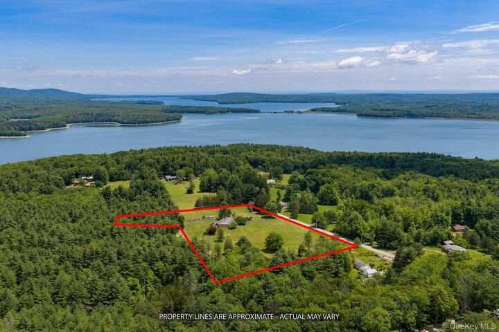 Property Photo:  52 Brodhead Road  NY 12494 