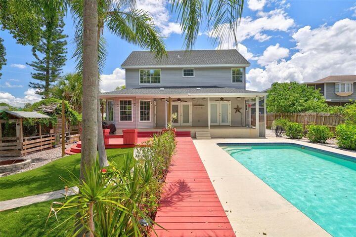 Property Photo: 703 Riverside Drive FL 34689