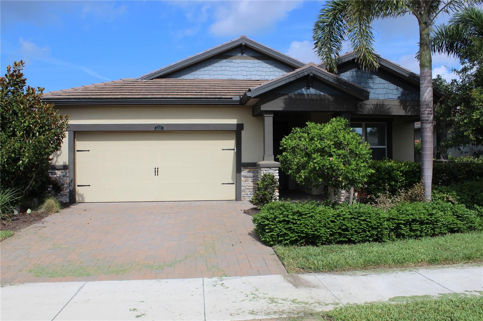 Property Photo:  5826 Long Shore Loop  FL 34238 