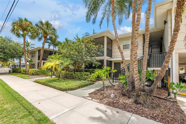 Property Photo: 555 3rd Street N 13 FL 33701