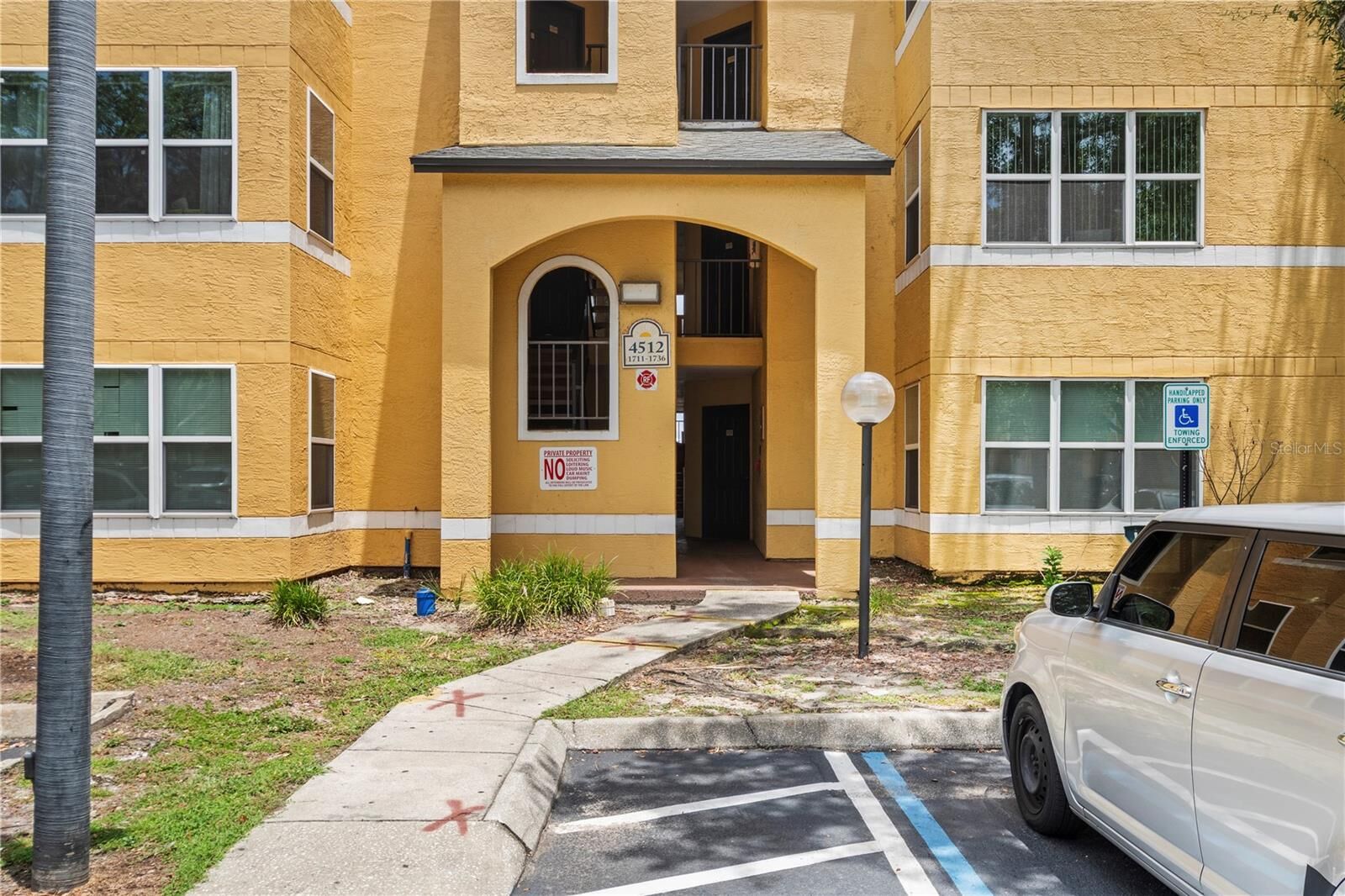 Property Photo:  4512 Commander Drive 1712  FL 32822 