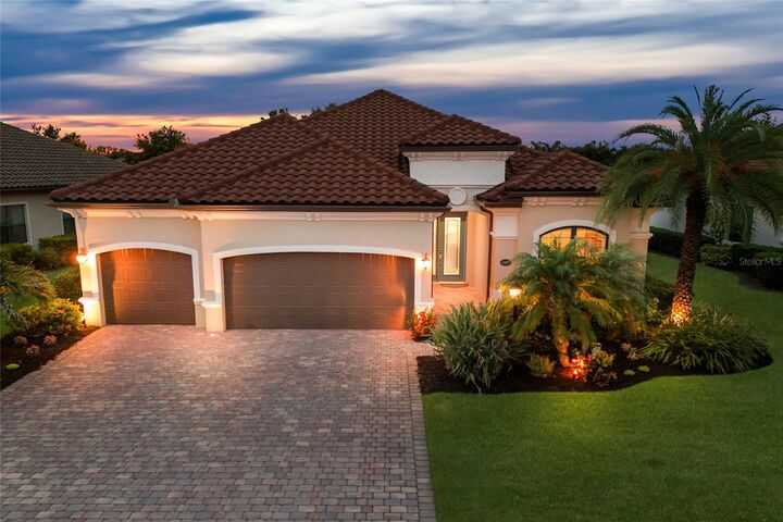 Property Photo:  13017 Ramblewood Trail  FL 34211 
