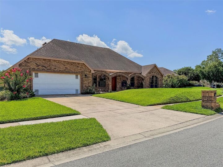 Property Photo: 9731 Sibley Circle FL 32836