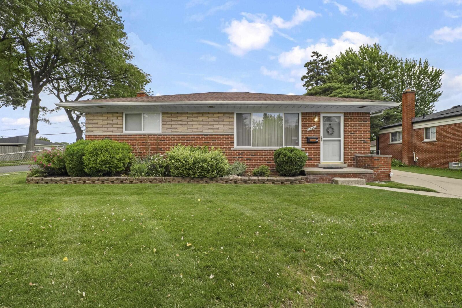 Property Photo:  28450 Suburban Drive  MI 48088 