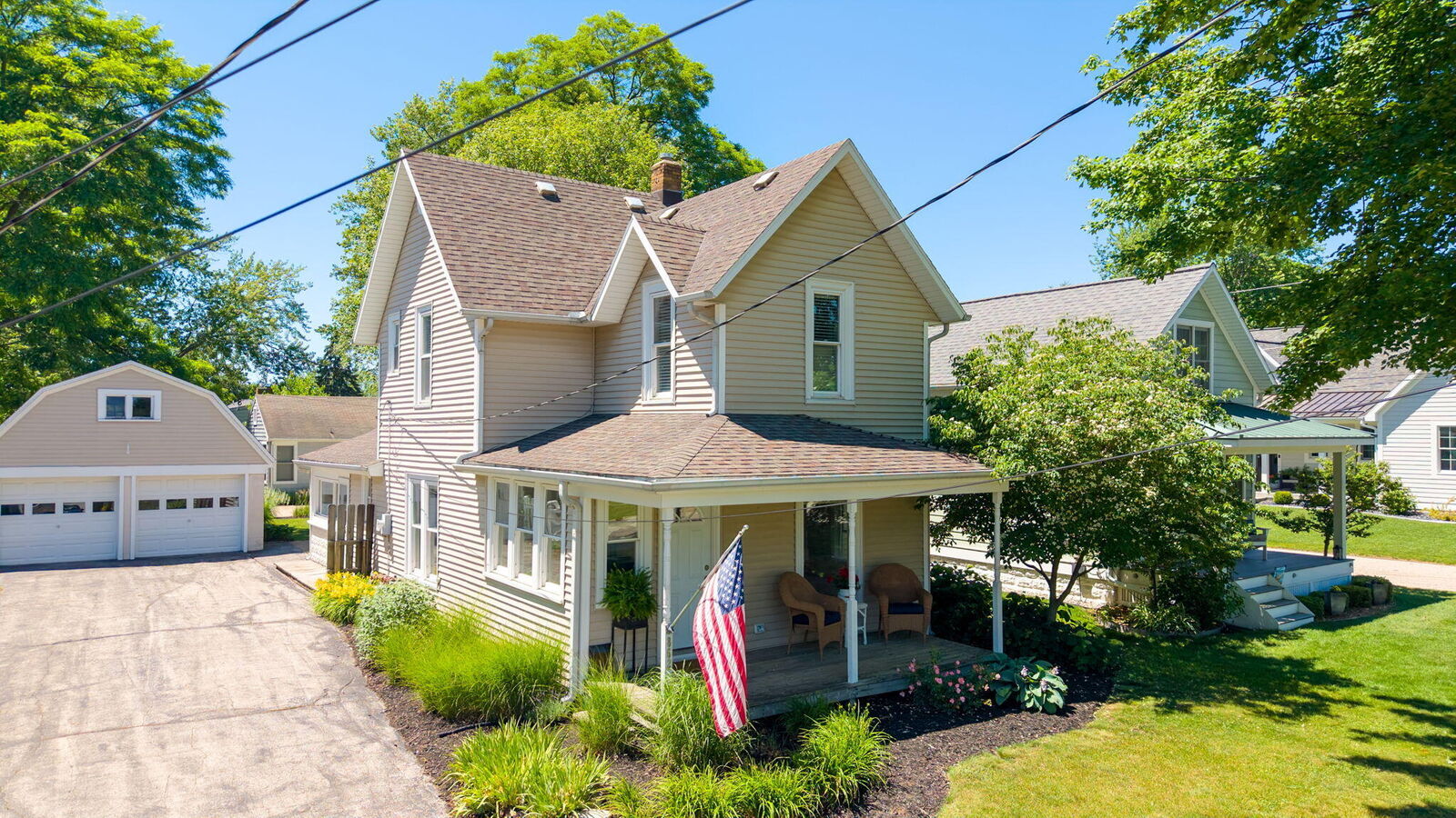 Property Photo:  862 Saint Joseph Street  MI 49090 