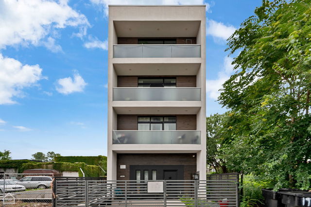 Property Photo:  1921 S Jefferson Street G  IL 60616 