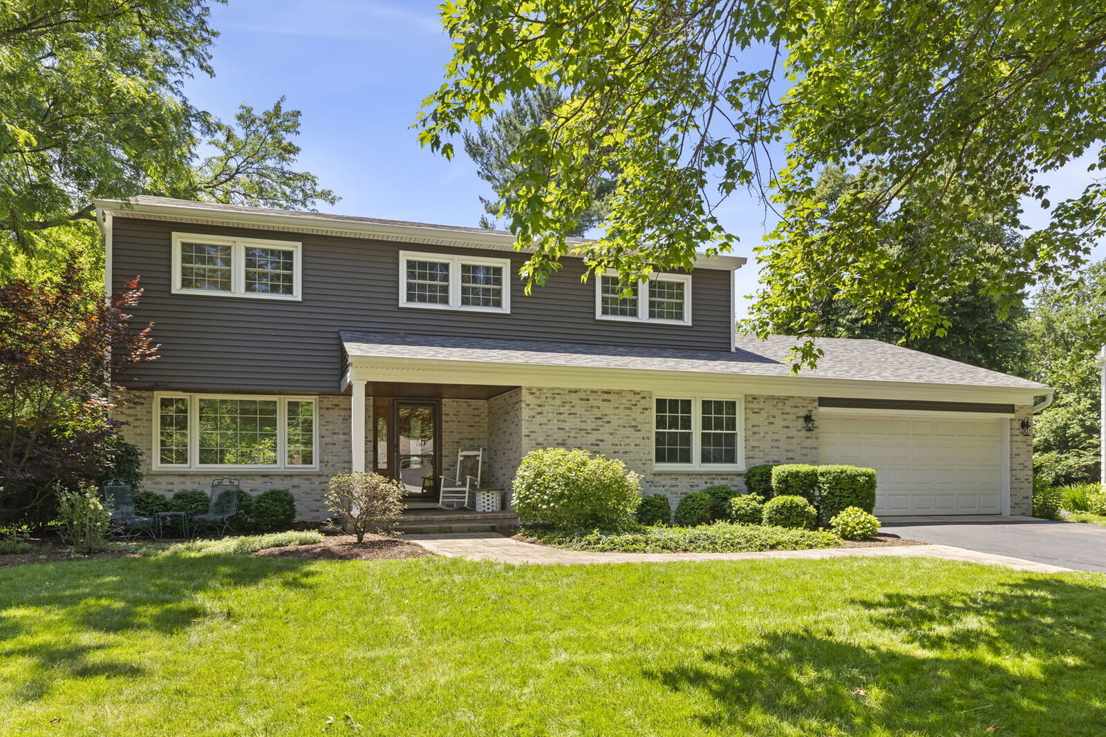 Property Photo:  