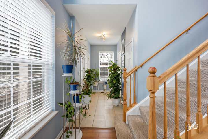 Property Photo: 384 W Pointe Drive IL 60061