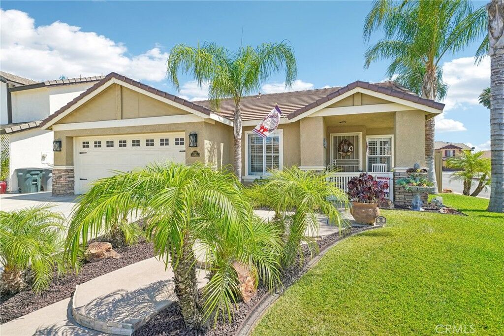 Property Photo: 1201 Lilac Ridge Drive CA 92571