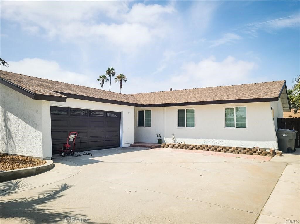 Property Photo: 161 Mayfair CA 92058